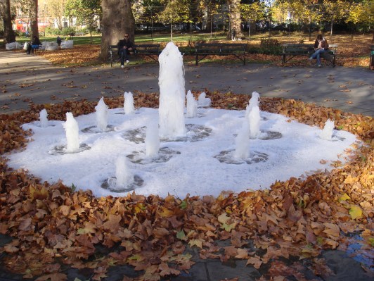 Russell square Fountain with leaves